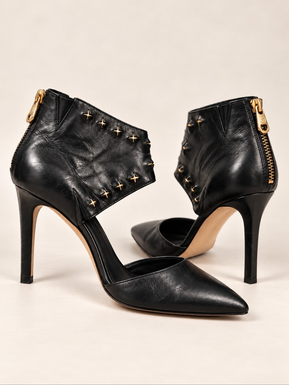 Elliott Lucca Black Leather Gold Cutout Pointed Toe Heels Size 9